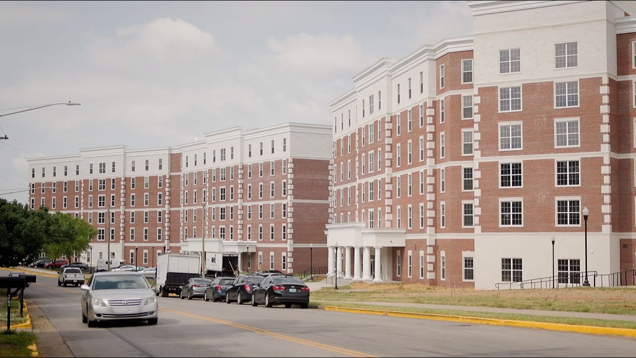 What is a WKU Living Learning Community (LLC)? Video Preview