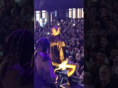 Teddy swims (Don't stop believing) Albert hall.10/7/23 vid by peter kevan.