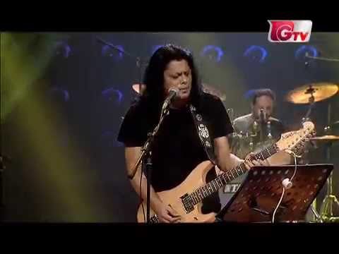 Poddo patar jol by James live @ Banglalink music fest