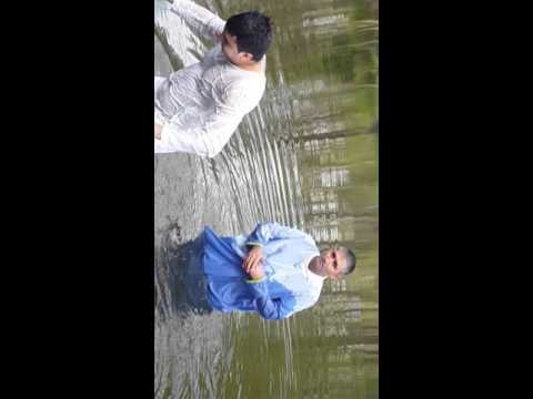 Biserica betania din berlin botezul al lui Razvan&Lavinia pastor fr Victor