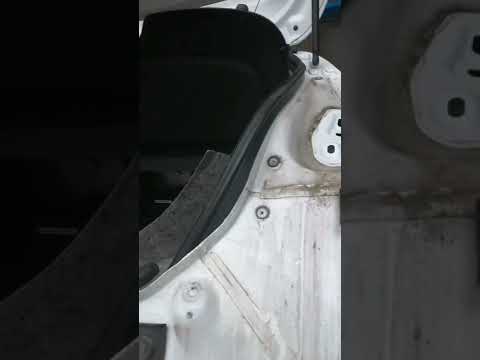 Wasser im Kofferraum. Woher kommt sowas?