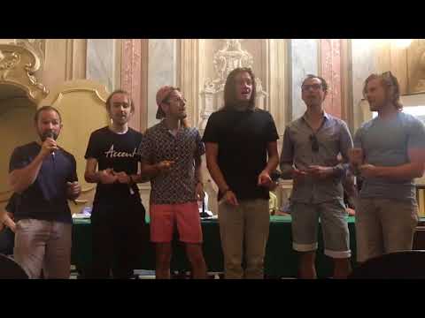 Gli Accent aprono la conferenza stampa di presentazione di Vocalmente