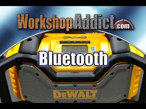 DEWALT Bluetooth Radio & Charger DCR025