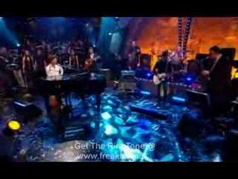 mika - grace kelly (live at jools annual hootenanny 31 - 12 - 2007)