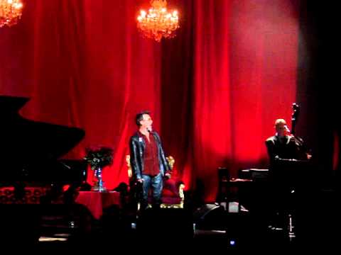 Videoclip de L'hymne a l'amour — Florent Pagny