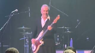 Sister Madly- Crowded House, Live at the Chicago Theatre (May 15, 2023)