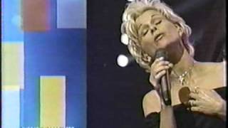 Lorrie Morgan singing &quot;Leavin&quot; on Your Mind 2003