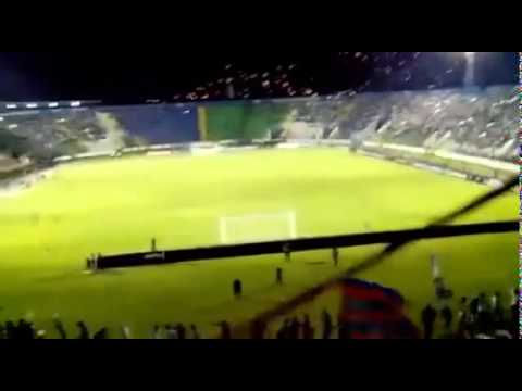 "Ultra Fiel || Club Olimpia vs Herediano || Recibimiento Sale León || 24-02-15" Barra: La Ultra Fiel &bull; Club: Club Deportivo Olimpia