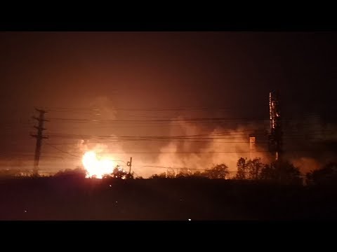 Live: Blast rocks chemical plant in east China 中国江苏盐城化工厂爆炸 Video