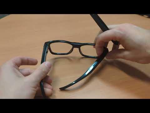 Using the spy camera glasses