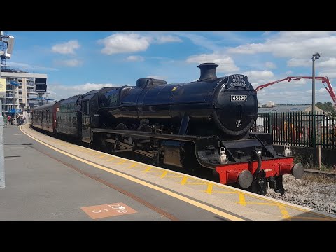 Jubilee 45690 Leander & 47802 arrive into Bristol Temple Meads with the Thames Avon Express