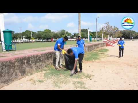 Beach cleaning in Trincomalee by School old boys