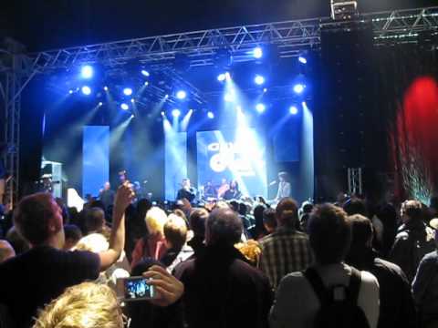 Bobby Kimbal - Hold the line