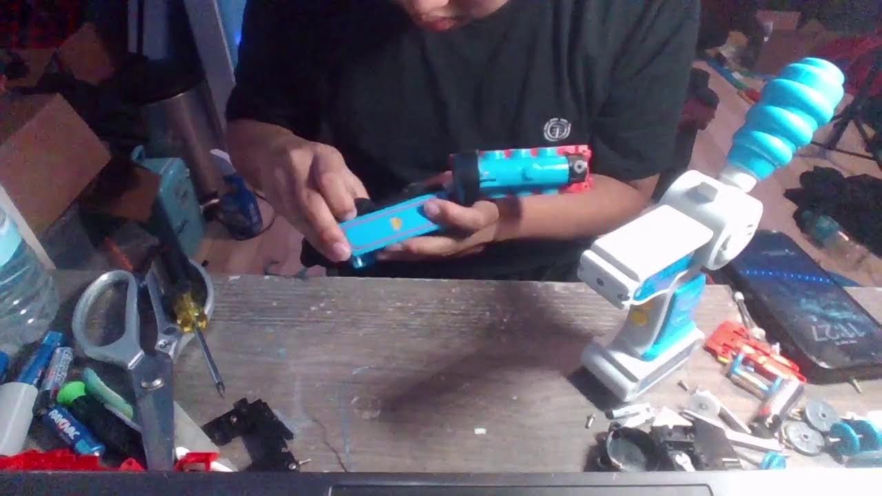 Birthday Live (Thomas fixing and building) hangout