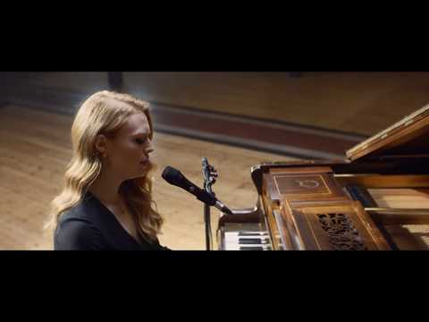 Freya Ridings - Lost Without You (Live At Hackney Round Chapel)