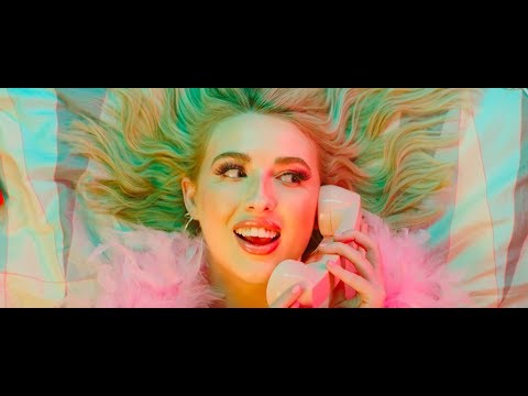 Elli Moore - OK (Official Music Video)