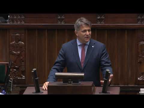 Piotr Kaleta broni programu 500+ i krytykuje posłankę Muchę