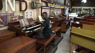 Video thumbnail for # 354 Hammond B2 with Leslie at Keyboard Exchange International by Jim Huss, Keyboard Exchange International