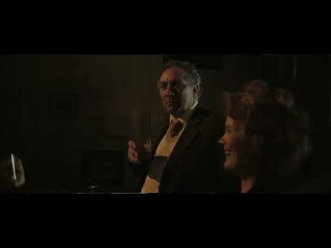 기괴한 숲속 마을 예고편