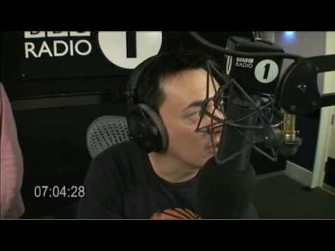 Moyles - airport security chat (Web Streaming Thu 16 Jul 06:50-07:06)