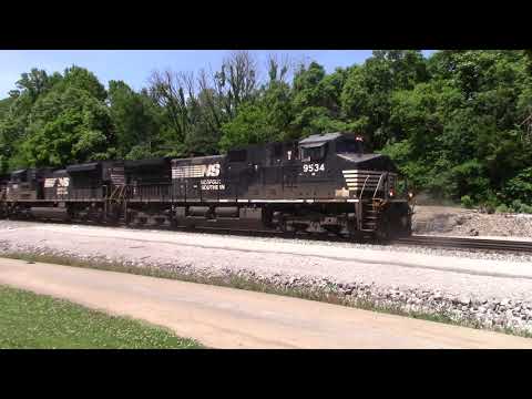 First NS ACe! NS #9534 leads NS 229 through Burnside, KY
