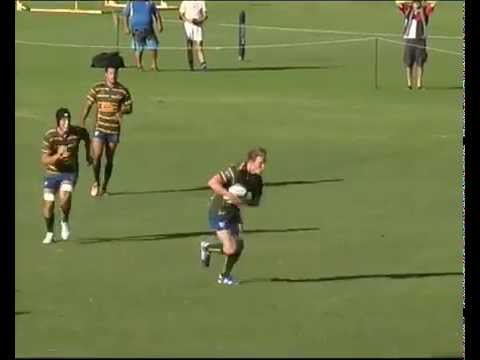 Ray Barkwill flicks through the legs for try!
