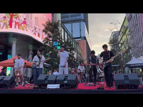 Chalawan Funk (H 3 F) - Cover by Surasak @Siam Square Walking Street