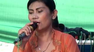 Download lagu JAIPONG klasikan  'AYUN AMBING' Bersama layung sari Cimanggu Cilacap mp3