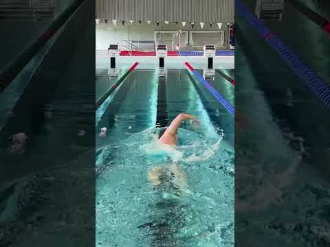 The Invisible Kick: How Glide Swimmers Save Energy and Hold Form #swimming