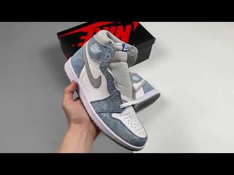 Air Jordan 1 Retro High OG Hyper Royal Light Smoke Grey White