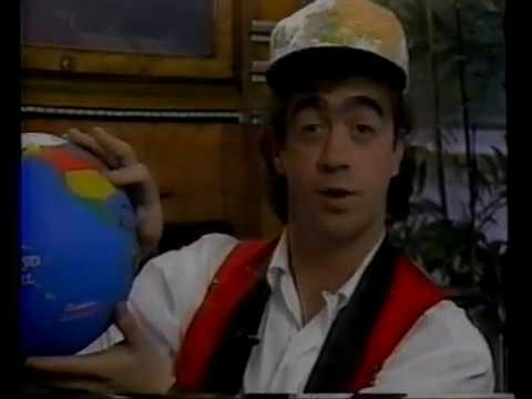 R.E.M. 1991-04 - ‘Where In The World Is Carmen San Diego?’, USA (Bill discusses his favourite place)