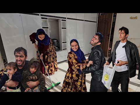 CITY DEBT & HOME MAKEOVER! 🤯 Ali & Mohammad Pay Huge Bills While Fatemeh Bakes Bread! 🥖