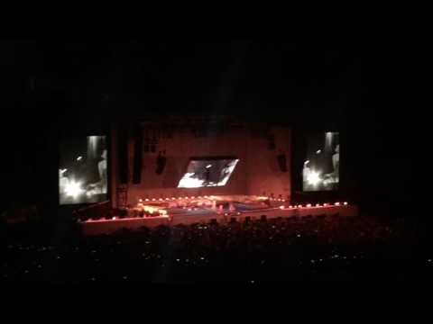 Rihanna - Pour it Up @ ANTI WORLD TOUR MUNICH 08/07/2016