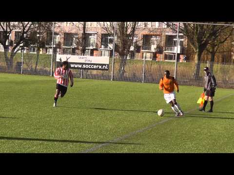 2 febr 2013 Hollandia A1 - VV De Meern A1 com 6-1 goede actie Steve