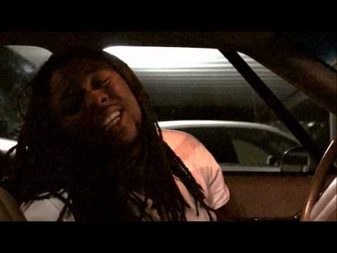 SYRUP singing "Boyfriend"