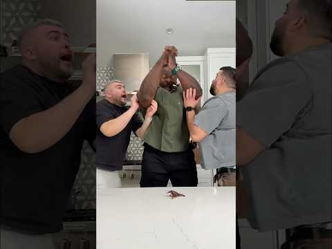 Family 😭@ChefRush @albert_cancook  #crawfish #family #comedy