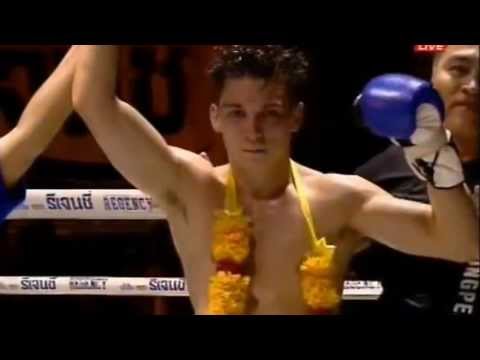 Mathias Gallo Cassarino (7 Muay Thai gym) 2013 HL