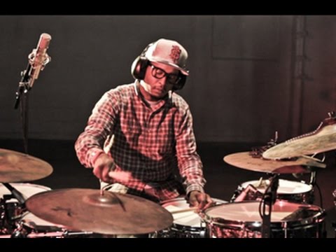 Chris Dave NYC Drum Clinic Groove # 1 (Flymo-Slo-mo Video Transcription)