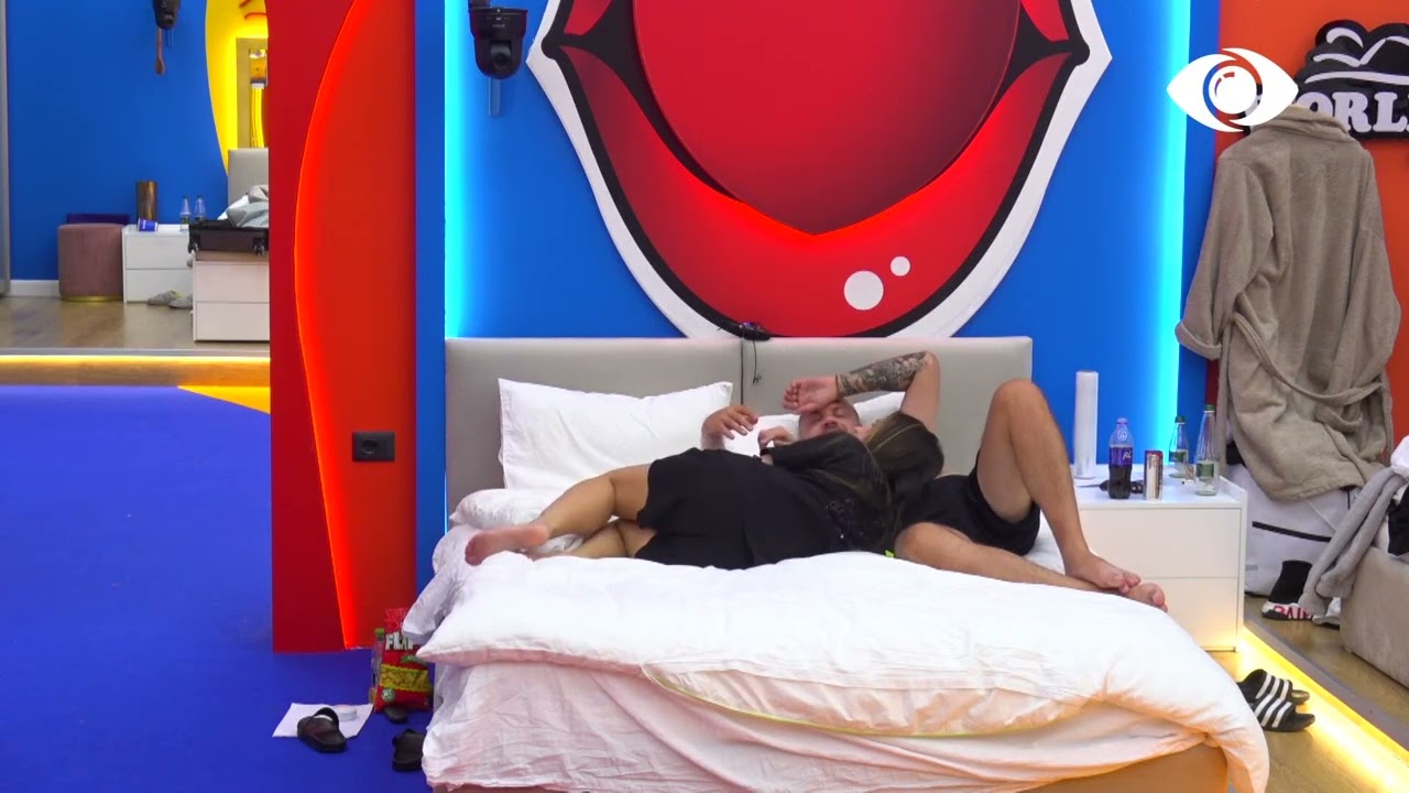 Mbaron të shtunën/ Luizi bisedon me Kiarën