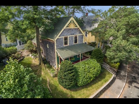 7 North High Street, Melrose MA - Lisa Howitt - Tel 617-957-0521