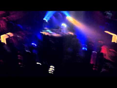 Kevin Carrera & Salvano Volez - Na Penha (played by Richy Montana, Chez Marknesse)