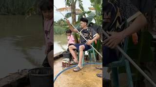 Download lagu Akbar Hasri's Struggle to Catch Fish Is Not Easy mp3