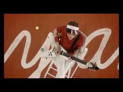Housse de Racket -  Oh Yeah ! [Official Video]