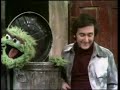 Sesame Street 0523 Street Scenes Slimey The Worm Has Disappeared