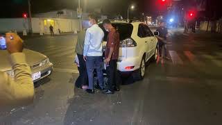 គ្រោះថ្នាក់ចរាចរណ៍នៅមុខមន្ទីពេទ្យកាល់ម៉ែត្រ​ រថយន្តកូរ៉ូទ្បាប្រលះគ្នាជាមួយរថយន្តលុចសុីសបណ