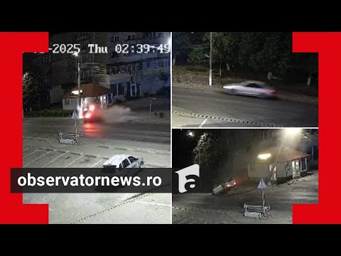 Șofer băut, filmat cum retează cu mașina un stâlp pe o stradă din Moldova Nouă, în Caraș-Severin