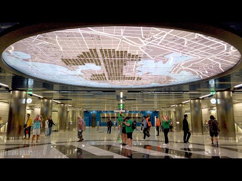 Nova estação de metrô Dimotiko Theatro, parte da linha 3 que vai do aeroporto de Atenas ao porto de Pireu