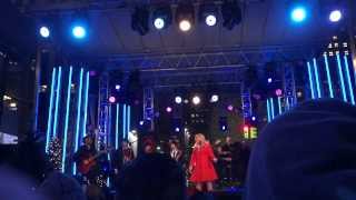 Kelly Clarkson: Run Run Rudolph Live