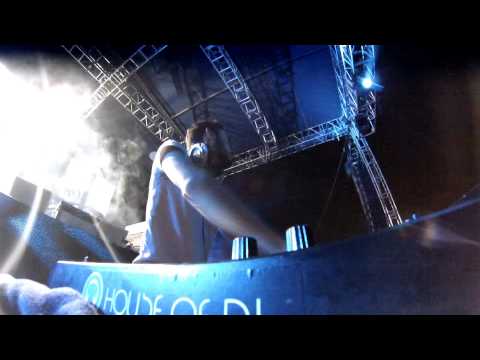 Andy Woldman Teaser 2