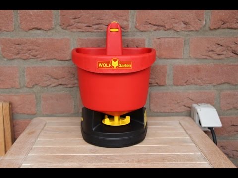 WOLF Garten Universal Spreader Test | Wolf Hand Spreader | Wolfgarten Hand Spreader - NewWonder555